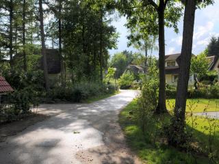 Family Retreat with Trampoline, cleaning included - Heeten - 5