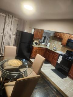 Simple 'N' Sheek 3bedroom 1 bathroom house - East Lansdowne - 2
