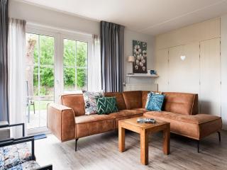 Villa near the water with sauna, spa and sloop, cleaning included - Earnewâld - 2