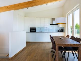 Villa at Veerse Meer with Lake Views, cleaning included - Kamperland - 2