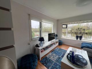 Holiday Home near Volkerak Lake, cleaning included - Ooltgensplaat - 2