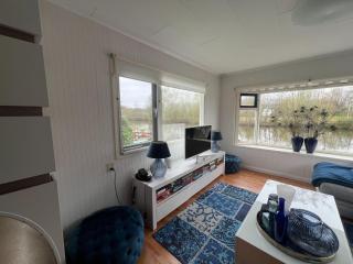 Holiday Home near Volkerak Lake, cleaning included - Ooltgensplaat - 4