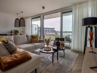 Spacious waterfront apartment, cleaning included - Arnemuiden - 1