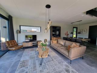 Luxurious detached water villa with jetty, cleaning included - Balk - 0