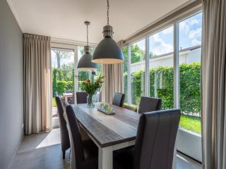 Detached House Zeeland near Beach, cleaning included - Kamperland - 2