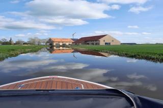 High-quality luxury villa on the Frisian water, cleaning included - Leons - 3