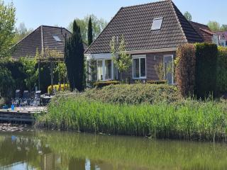 Family Home in Zeewolde by Forest Trails, cleaning included - Zeewolde - 9