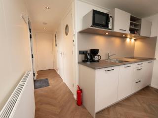 Houseboat in Offingawier with Sea View, cleaning included - Offingawier - 7