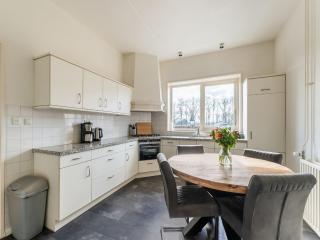 Spacious farmhouse in Silvolde with garden, cleaning included - Silvolde - 7