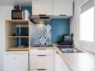 Chalet in Friesland near Alde Feanen Park, cleaning included - De Veenhoop - 5