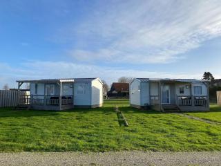 Chalet in Friesland near Alde Feanen Park, cleaning included - De Veenhoop - 9