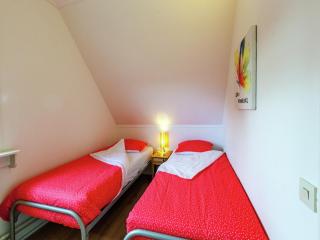 Superb holiday home near the Lauwersmeer, cleaning included - Oostmahorn - 1