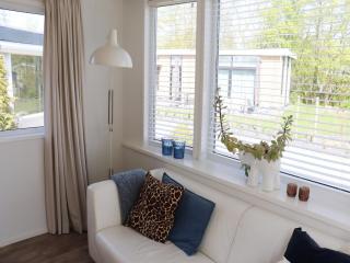 Cottage in Grou with Water Sports Access, cleaning included - Grou - 4