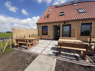 Stylish Frisian Villa with Garden, cleaning included - Leons - 9