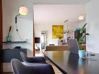 Luxury villa with veranda screen SUPs and canoe, cleaning included - Zeewolde - 4