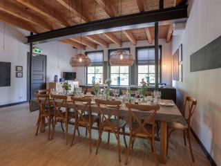 Accommodation at unique location in Friesland, cleaning included - Ternaard - 8