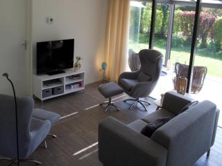 Bungalow near Veerse Meer with Private Garden, cleaning included - Kamperland - 9