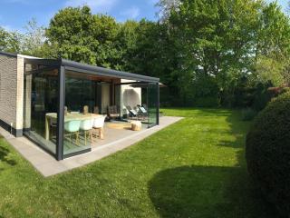 Bungalow near Veerse Meer with Private Garden, cleaning included - Kamperland - 2