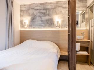 Chalet in Friesland near Alde Feanen Park, cleaning included - De Veenhoop - 7