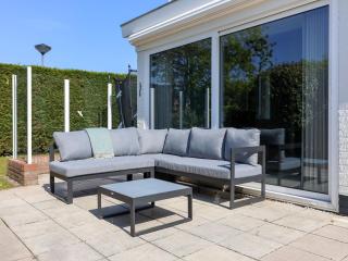 Holiday Home near Veerse Meer with Sauna, cleaning included - Kamperland - 9