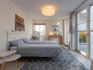 Holiday Home by Lake Veerse Meer, cleaning included - Kamperland - 8