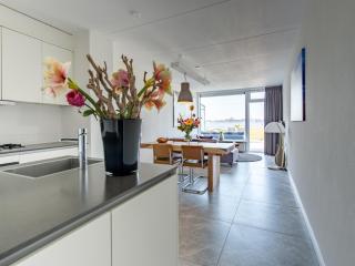 Holiday Home by Veerse Meer with Panoramic View, cleaning included - Kamperland - 4