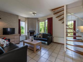 Bungalow near Oosterschelde Beach & Sauna, cleaning included - Kamperland - 8