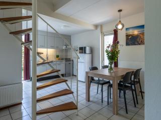 Bungalow near Oosterschelde Beach & Sauna, cleaning included - Kamperland - 6
