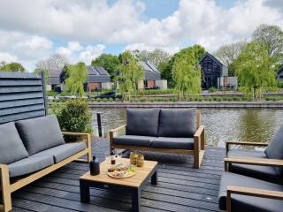 Luxurious detached water villa with jetty, cleaning included - Balk - 0