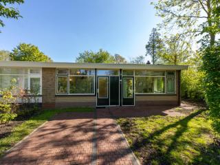 Bungalow near Dutch Beach with Garden, cleaning included - Oostkapelle - 2