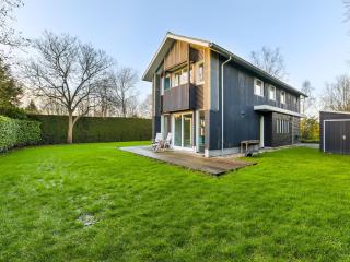 Family House in Grou near Water Sports, cleaning included - Grou - 9