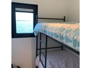 Houseboat in Offingawier with terrace, cleaning included - Offingawier - 2