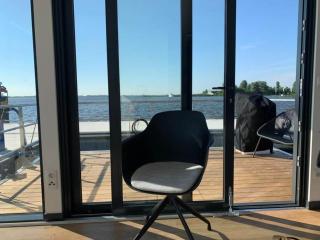 Houseboat in Offingawier with terrace, cleaning included - Offingawier - 4