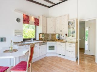 Bungalow near Lake Veere with Sunny Terrace, cleaning included - Kamperland - 0
