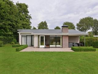 Bungalow near Lake Veere for Water Sports, cleaning included - Kamperland - 4
