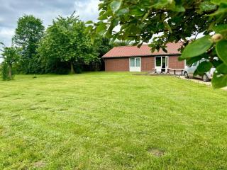 Pet Friendly & Peaceful Stay, cleaning included - Beesel - 4