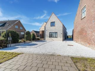 Holiday Home in Aardenburg near Sint-Baafskerk, cleaning included - Aardenburg - 1
