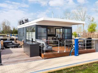 Houseboat in Sneekermeer with Stunning Views, cleaning included - Offingawier - 9
