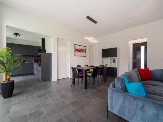 Pet-Friendly Villa with Jetty Access, cleaning included - Zeewolde - 5