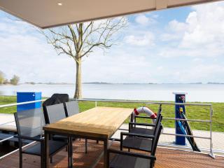 Houseboat in Sneekermeer with Stunning Views, cleaning included - Offingawier - 6