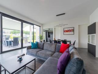 Pet-Friendly Villa with Jetty Access, cleaning included - Zeewolde - 0