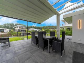 Pet-Friendly Villa with Jetty Access, cleaning included - Zeewolde - 6