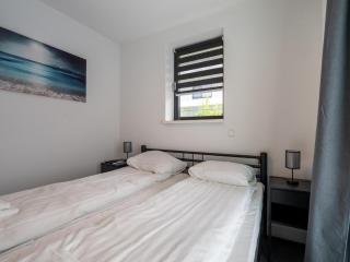 Pet-Friendly Villa with Jetty Access, cleaning included - Zeewolde - 1
