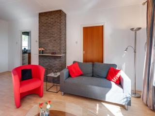 Cozy vacation home with a private garden, cleaning included - Mantinge - 0