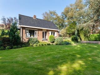 Cozy vacation home with a private garden, cleaning included - Mantinge - 9