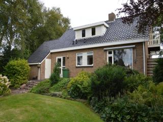 Cozy vacation home with a private garden, cleaning included - Mantinge - 1