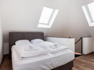Apartment Sneekermeer with Water Sports Access, cleaning included - Offingawier - 6