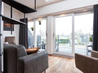 Apartment Sneekermeer with Water Sports Access, cleaning included - Offingawier - 2