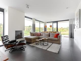 Seaside Getaway with a Beautiful Garden, cleaning included - Kamperland - 9