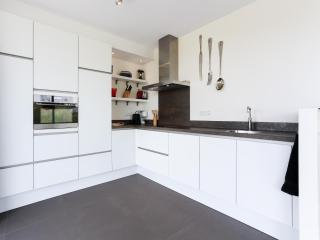 Seaside Getaway with a Beautiful Garden, cleaning included - Kamperland - 1